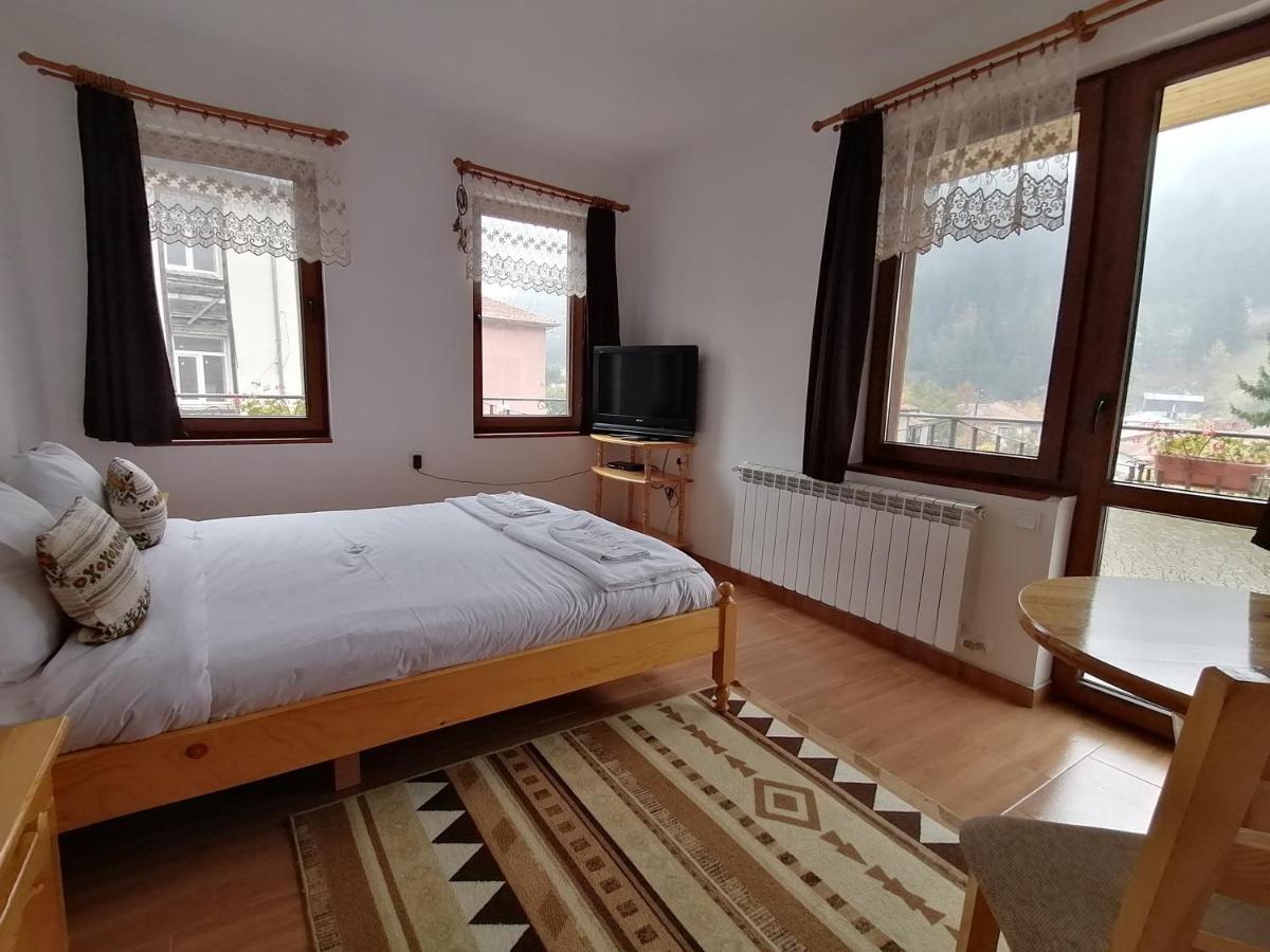 Къща За Гости Камината Trigrad Exterior photo